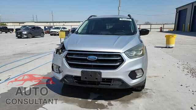 FORD ESCAPE 2017 - 1FMCU0GD6HUC95213