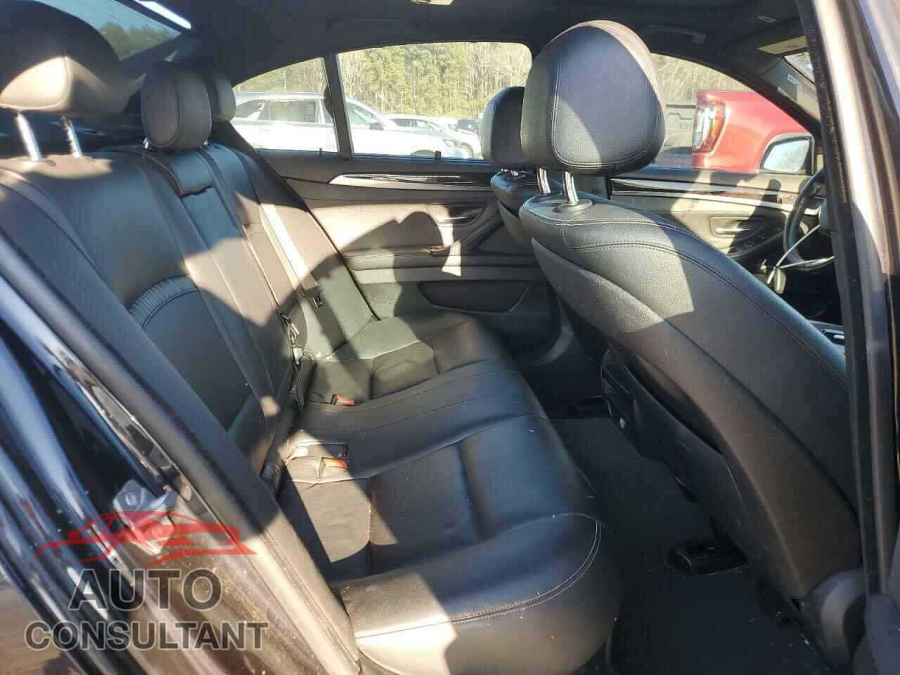 BMW 5 SERIES 2014 - WBAFV3C54ED684813