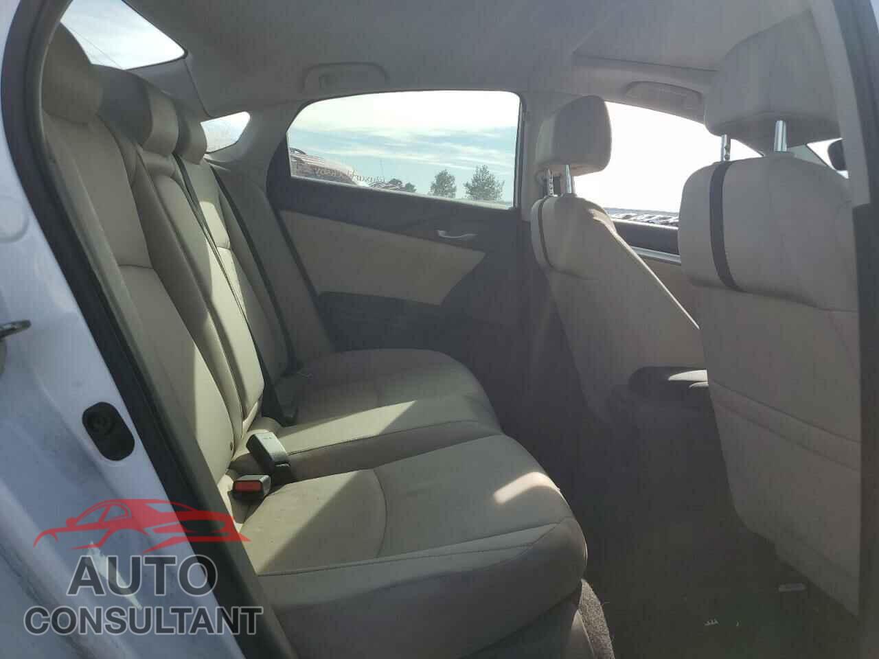 HONDA CIVIC 2017 - 19XFC2F77HE013963