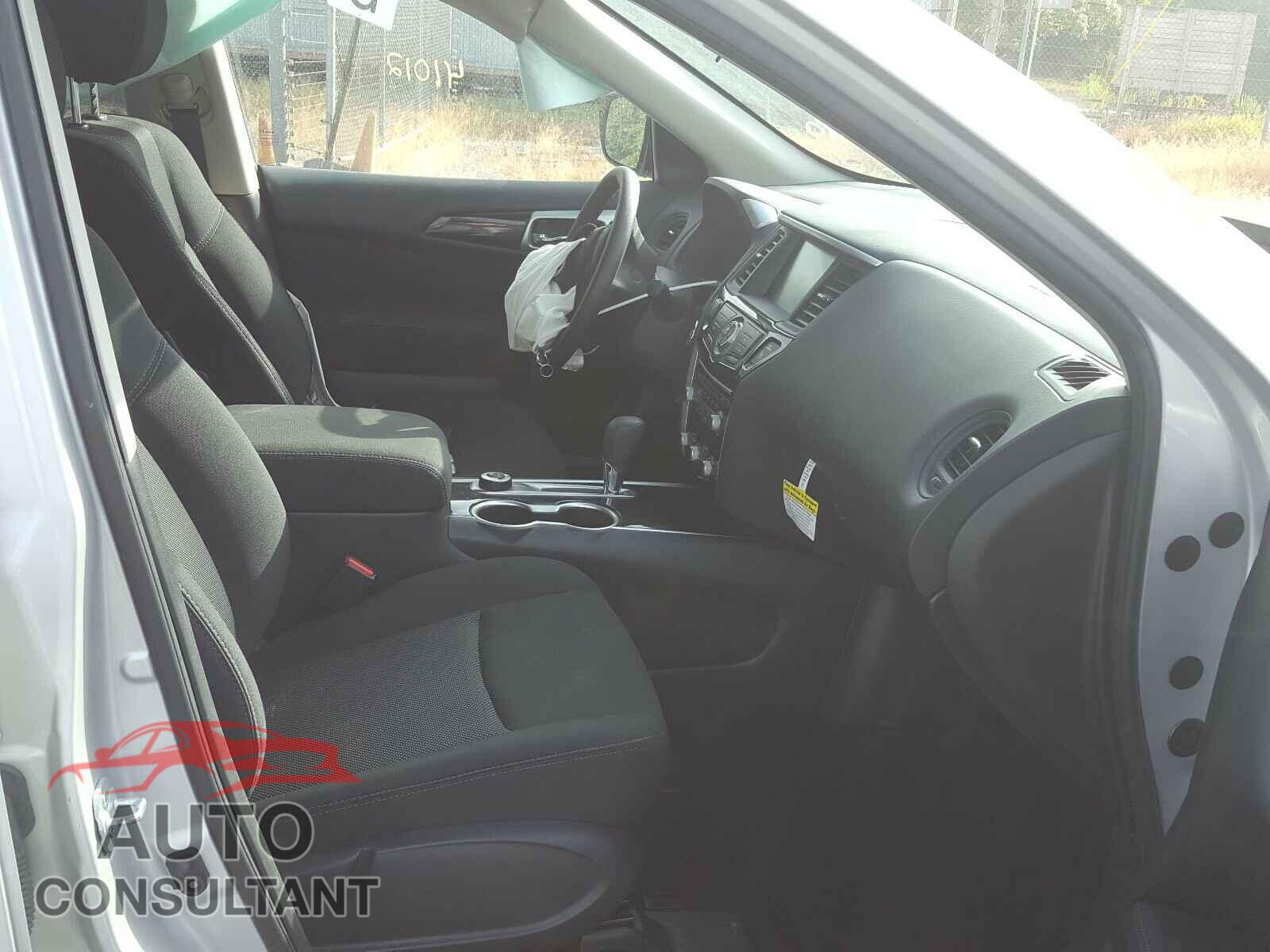NISSAN PATHFINDER 2017 - 5N1DR2MM1HC666032