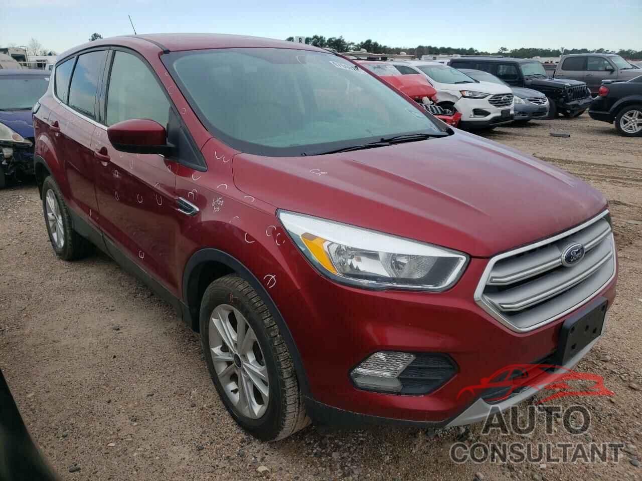 FORD ESCAPE 2017 - 1FMCU0G9XHUD40763