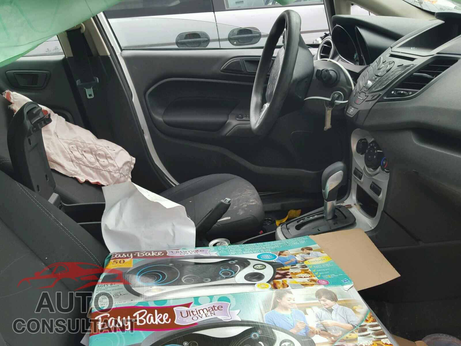 FORD FIESTA SE 2017 - 3FADP4EJ5HM135687
