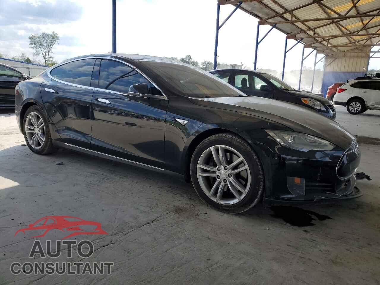 TESLA MODEL S 2013 - 5YJSA1AG8DFP07619