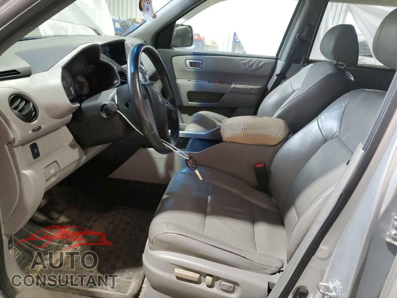 HONDA PILOT 2011 - 5FNYF3H5XBB015841