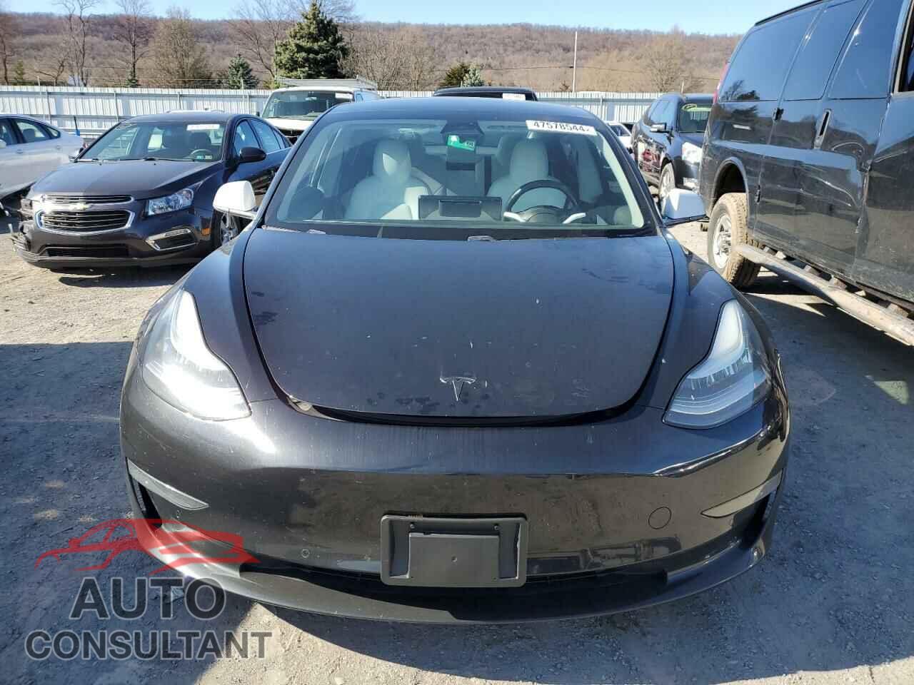 TESLA MODEL 3 2018 - 5YJ3E1EB0JF112881