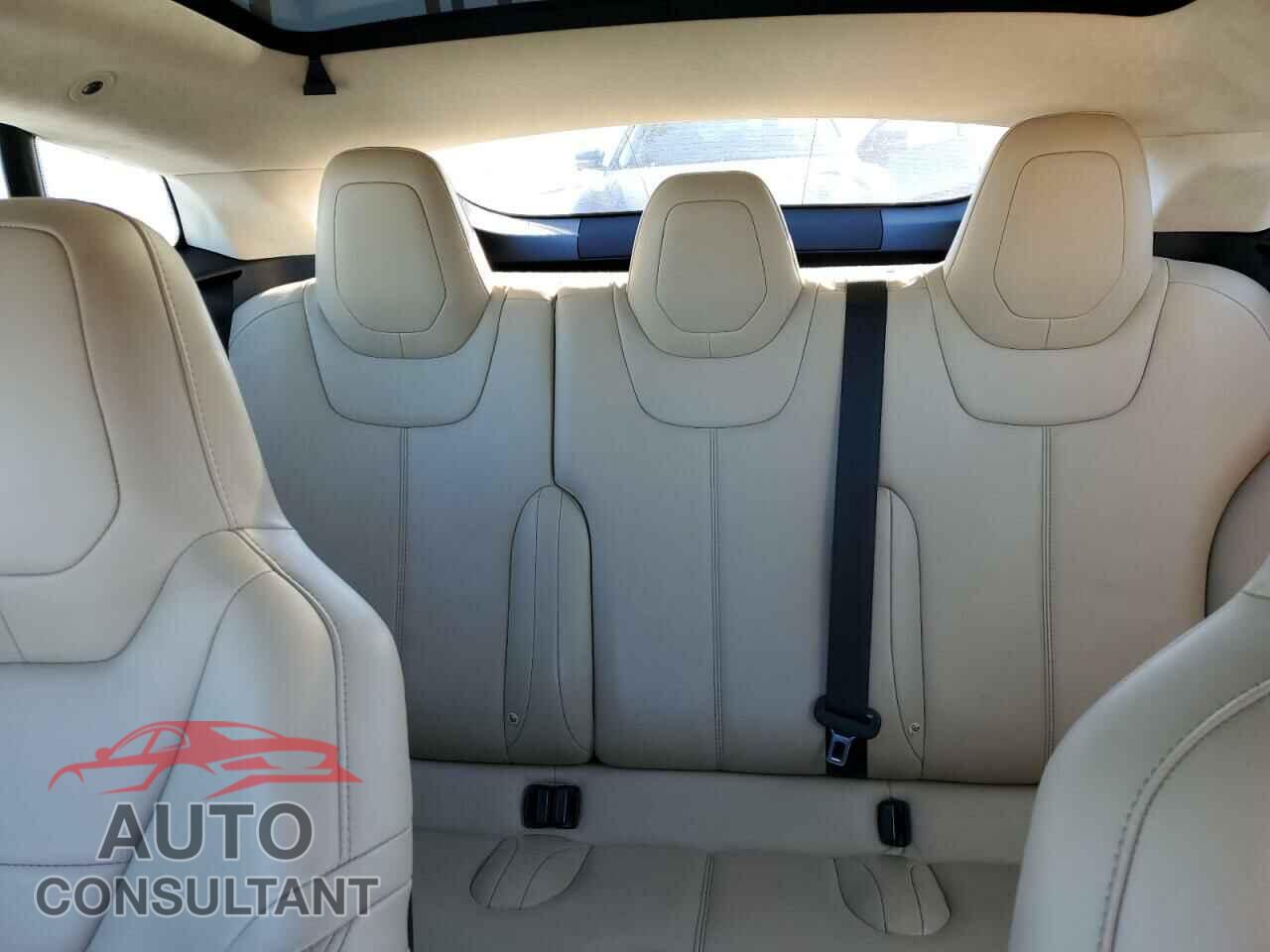 TESLA MODEL S 2015 - 5YJSA1H14FF095911