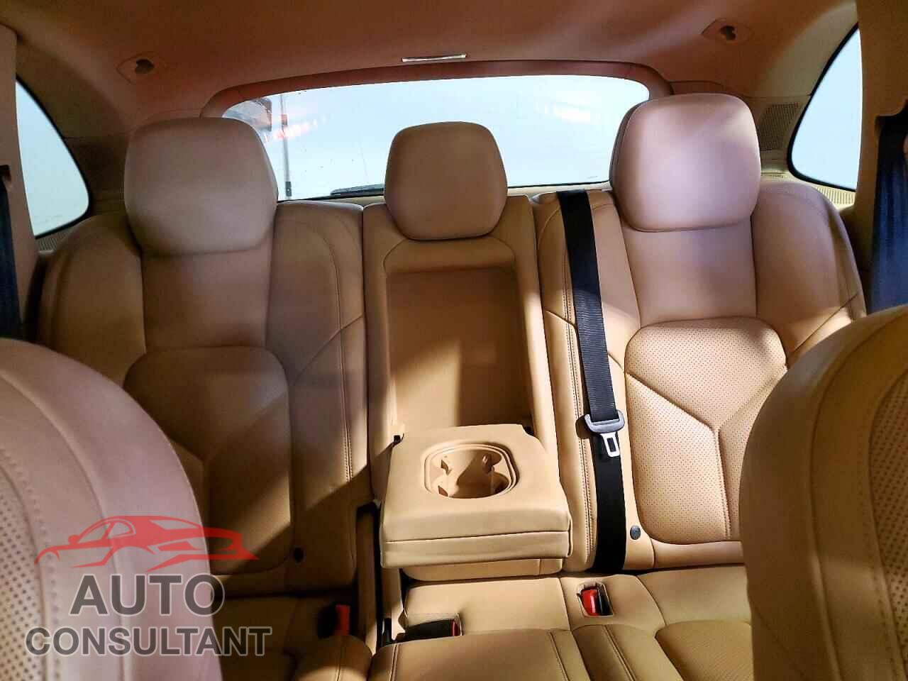 PORSCHE CAYENNE 2016 - WP1AA2A20GLA11259
