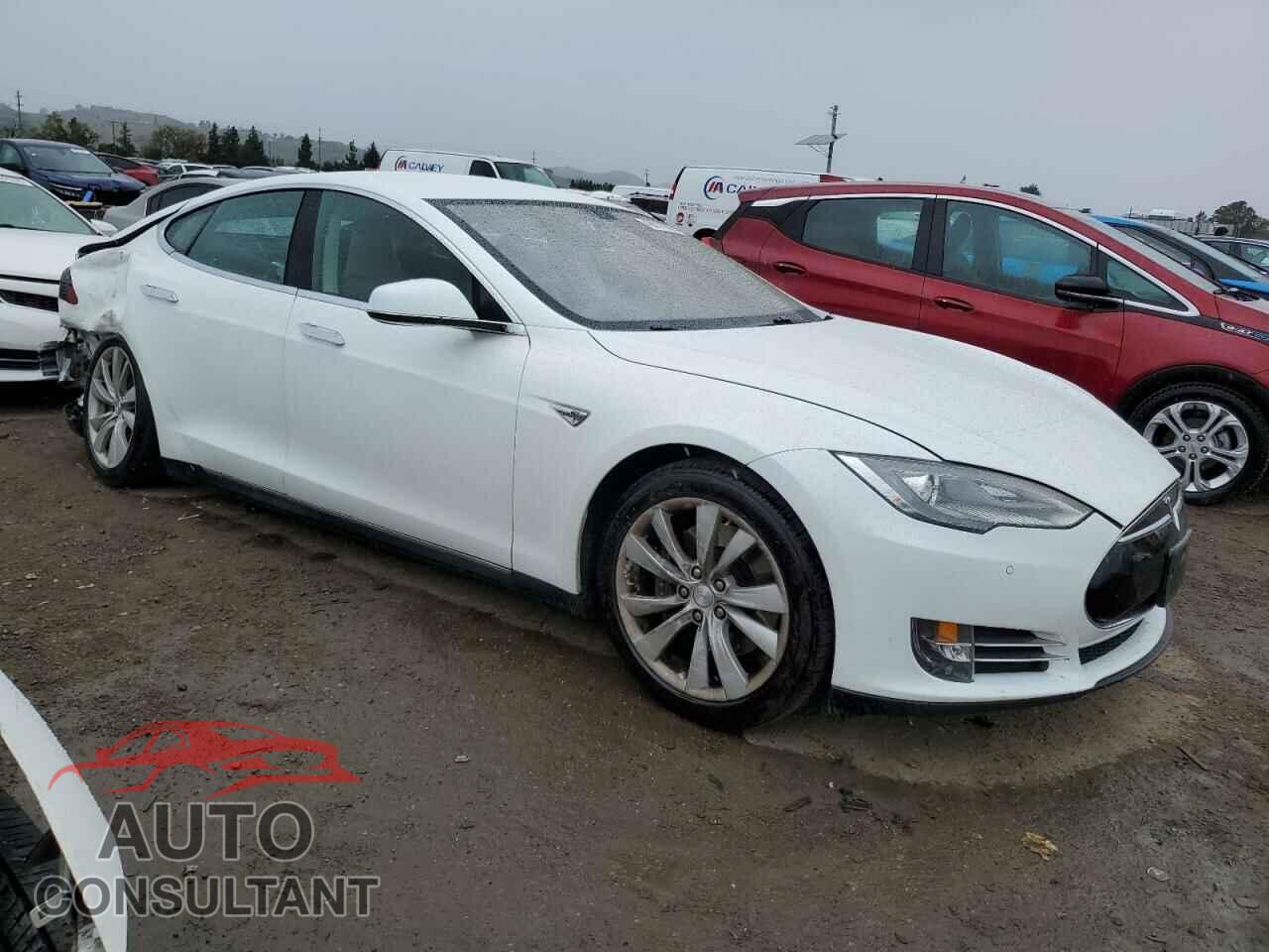 TESLA MODEL S 2014 - 5YJSA1H19EFP48568
