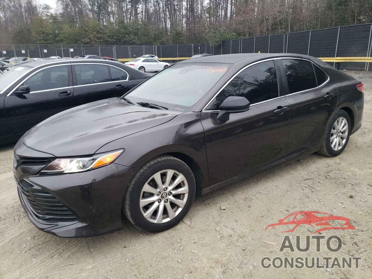 TOYOTA CAMRY 2018 - 4T1B11HK0JU508475