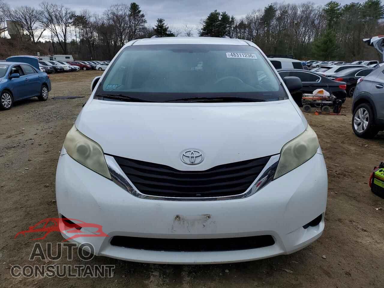 TOYOTA SIENNA 2013 - 5TDKK3DC8DS342775