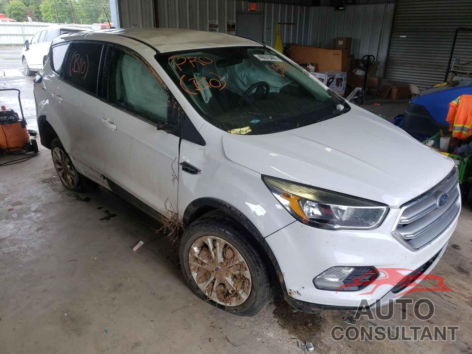 FORD ESCAPE 2017 - 1FMCU0G97HUC55993