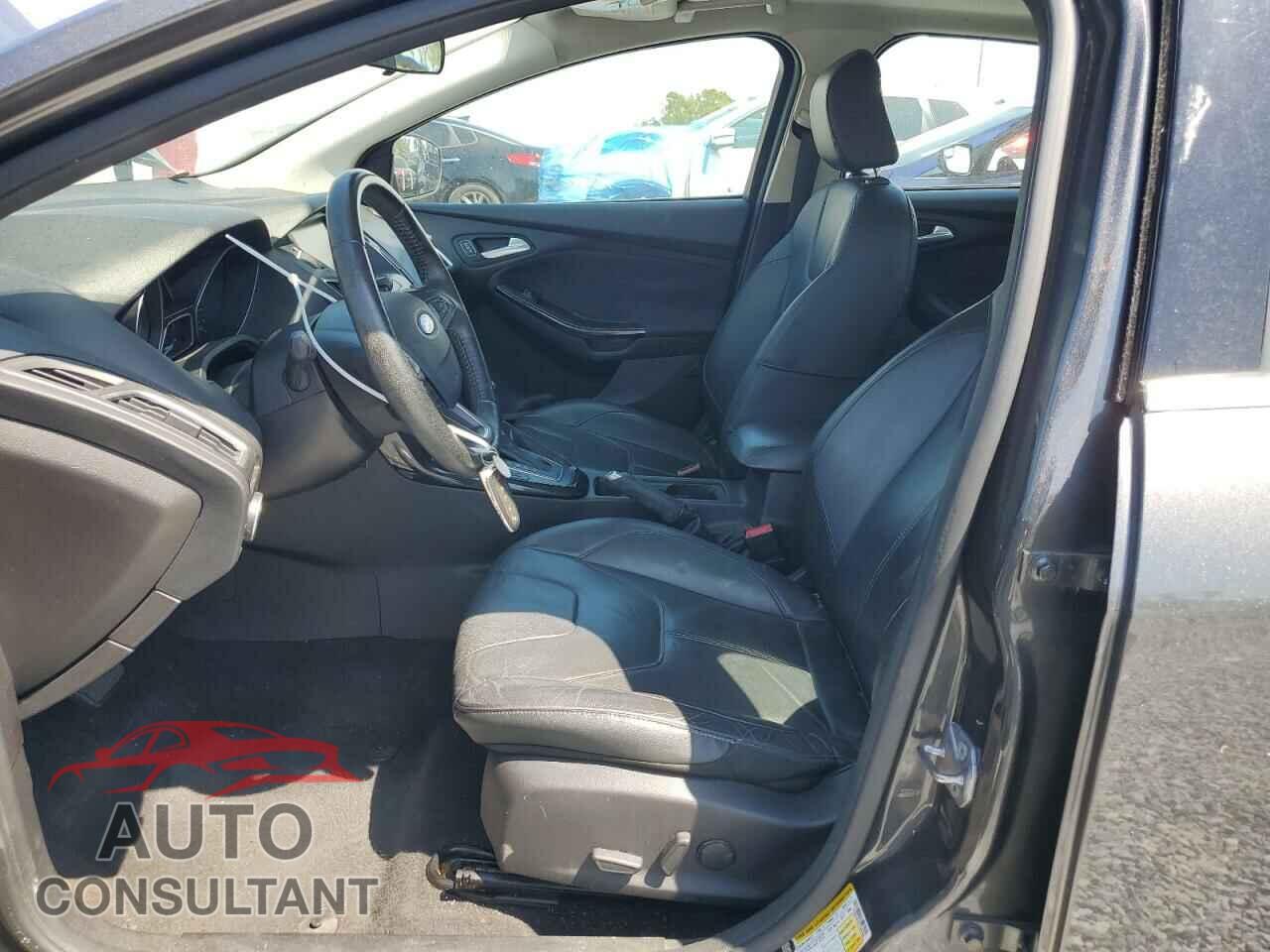 FORD FOCUS 2015 - 1FADP3N24FL260486