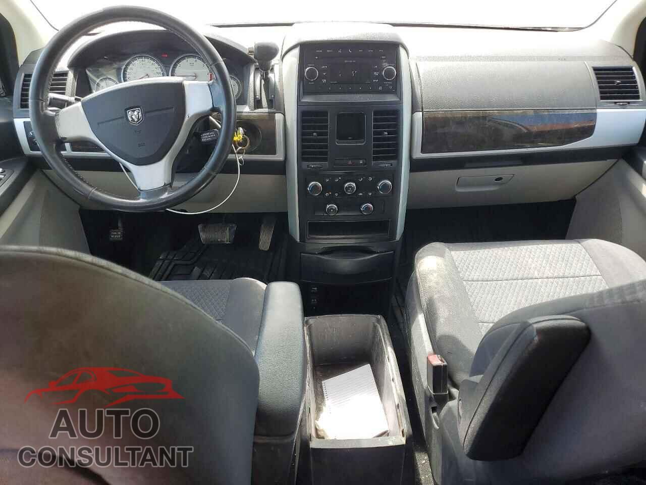 DODGE CARAVAN 2010 - 2D4RN5D18AR211403