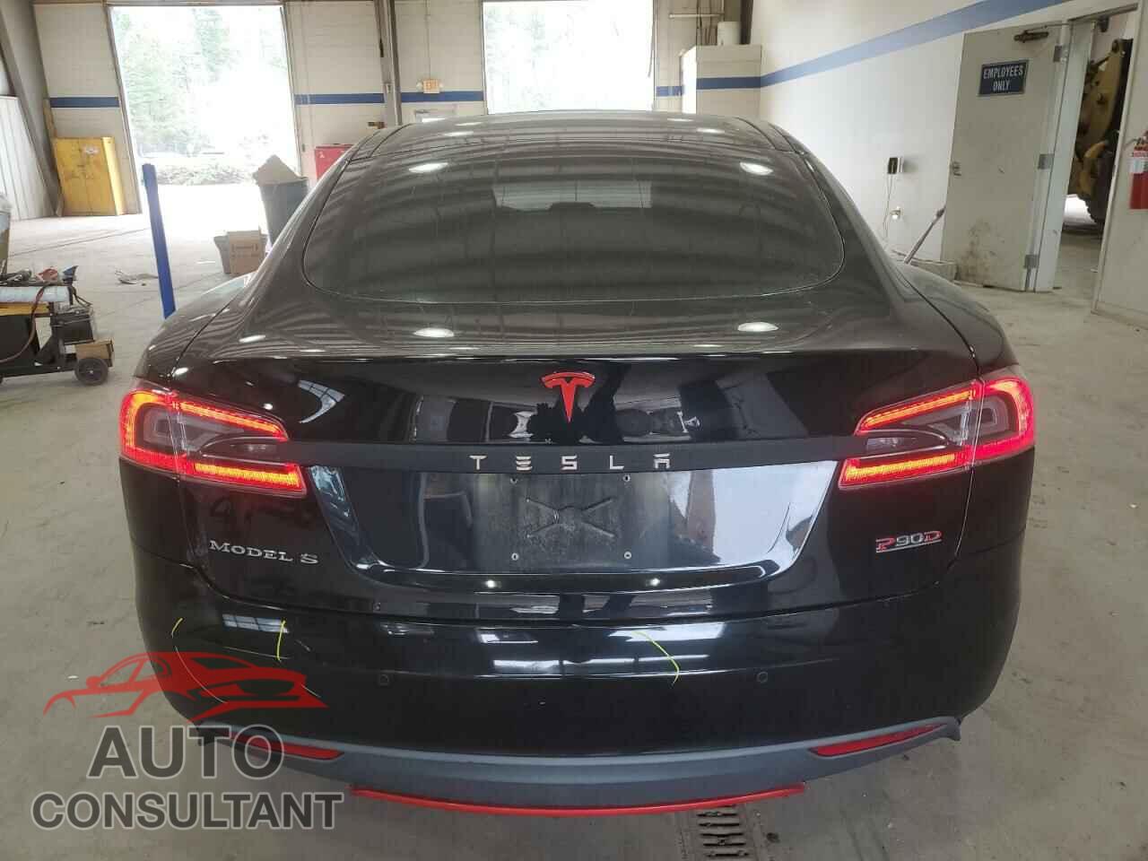 TESLA MODEL S 2015 - 5YJSA1E45FF110480