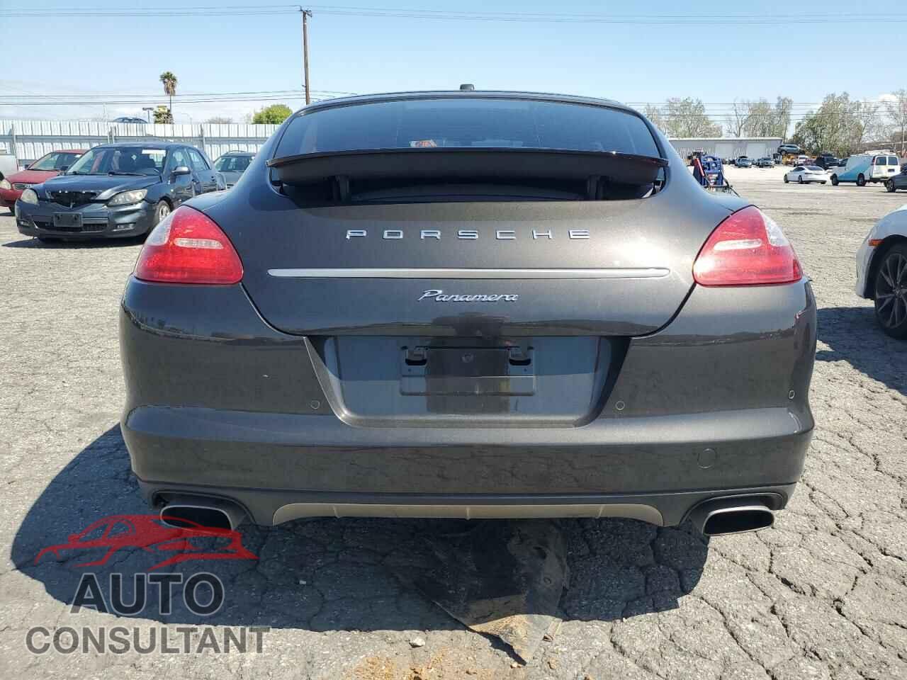 PORSCHE PANAMERA 2013 - WP0AA2A72DL014902