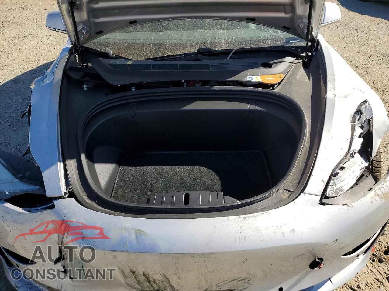 TESLA MODEL 3 2018 - 5YJ3E1EA5JF005249