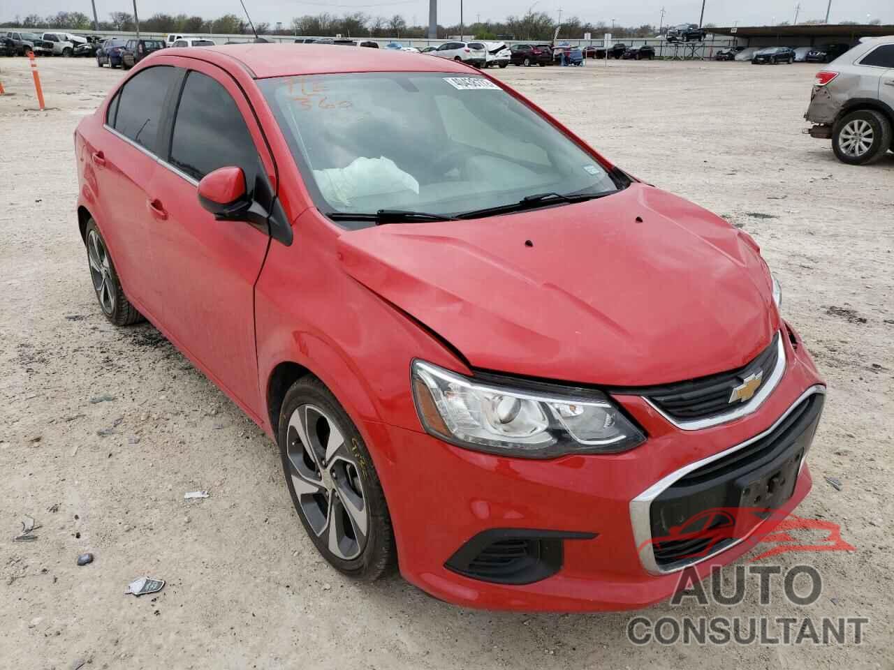 CHEVROLET SONIC 2018 - 1G1JF5SB2J4105012