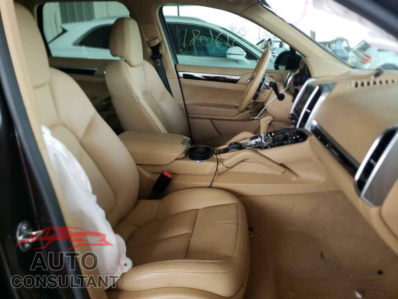 PORSCHE CAYENNE 2016 - WP1AA2A21GLA11092