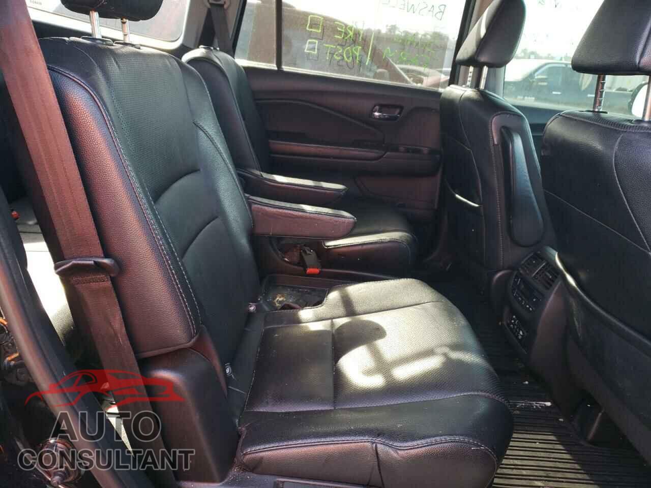 HONDA PILOT 2017 - 5FNYF6H07HB031848