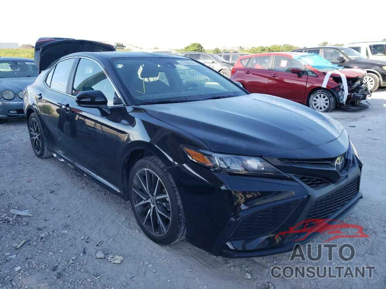 TOYOTA CAMRY 2021 - 4T1G11AK7MU558052