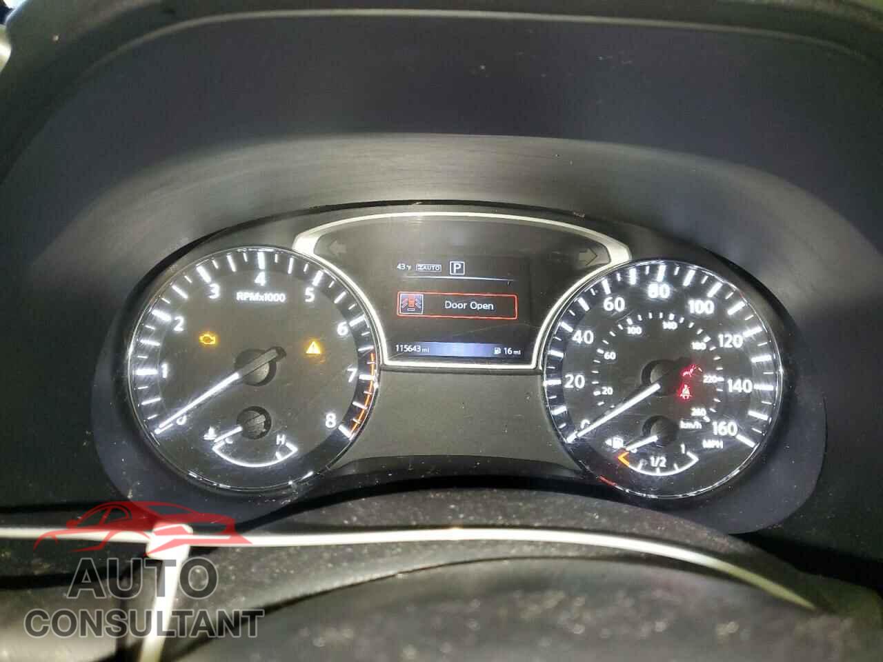 NISSAN PATHFINDER 2017 - 5N1DR2MM7HC605395