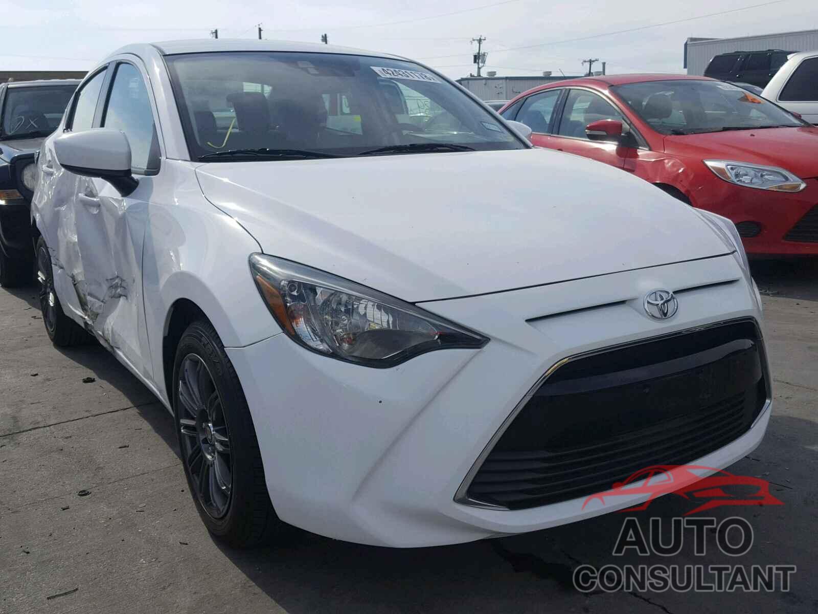 TOYOTA YARIS 2017 - 3MYDLBYV3HY160185
