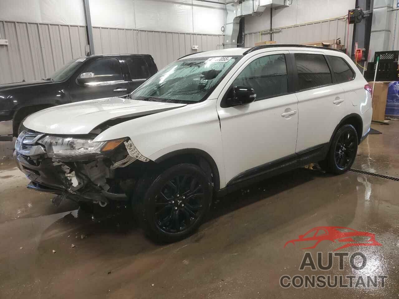 MITSUBISHI OUTLANDER 2018 - JA4AZ3A33JZ029195