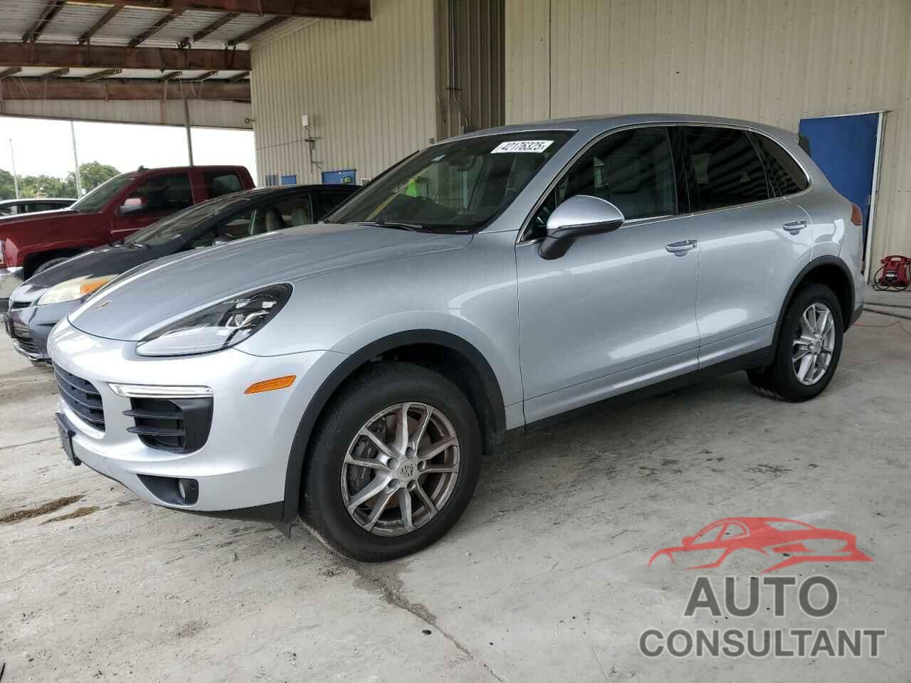 PORSCHE CAYENNE 2018 - WP1AA2A23JKA04027