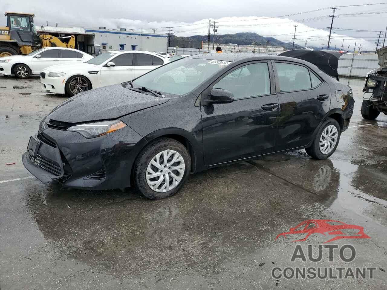 TOYOTA COROLLA 2018 - 5YFBURHE8JP848376