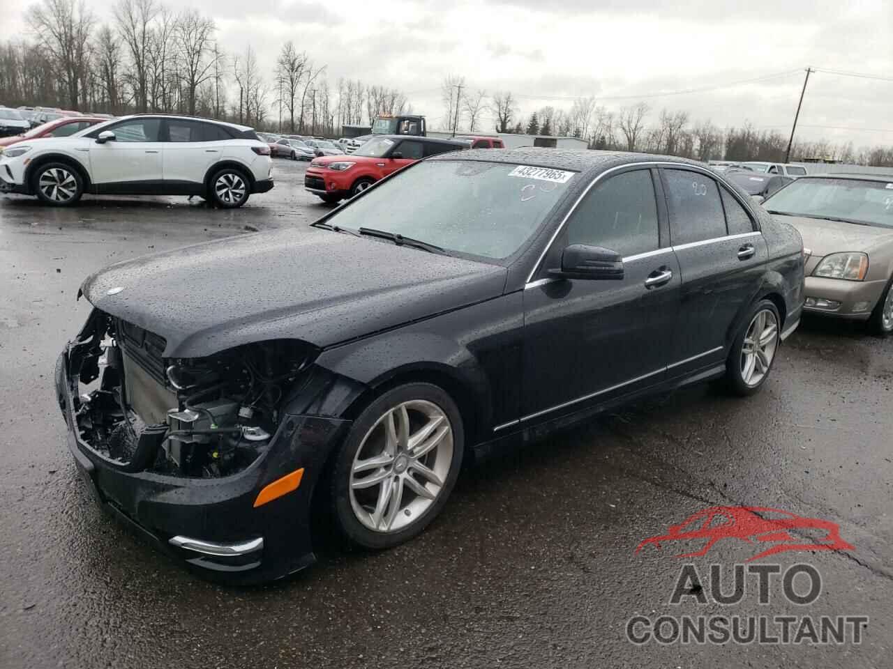 MERCEDES-BENZ C-CLASS 2013 - WDDGF4HB5DR259391