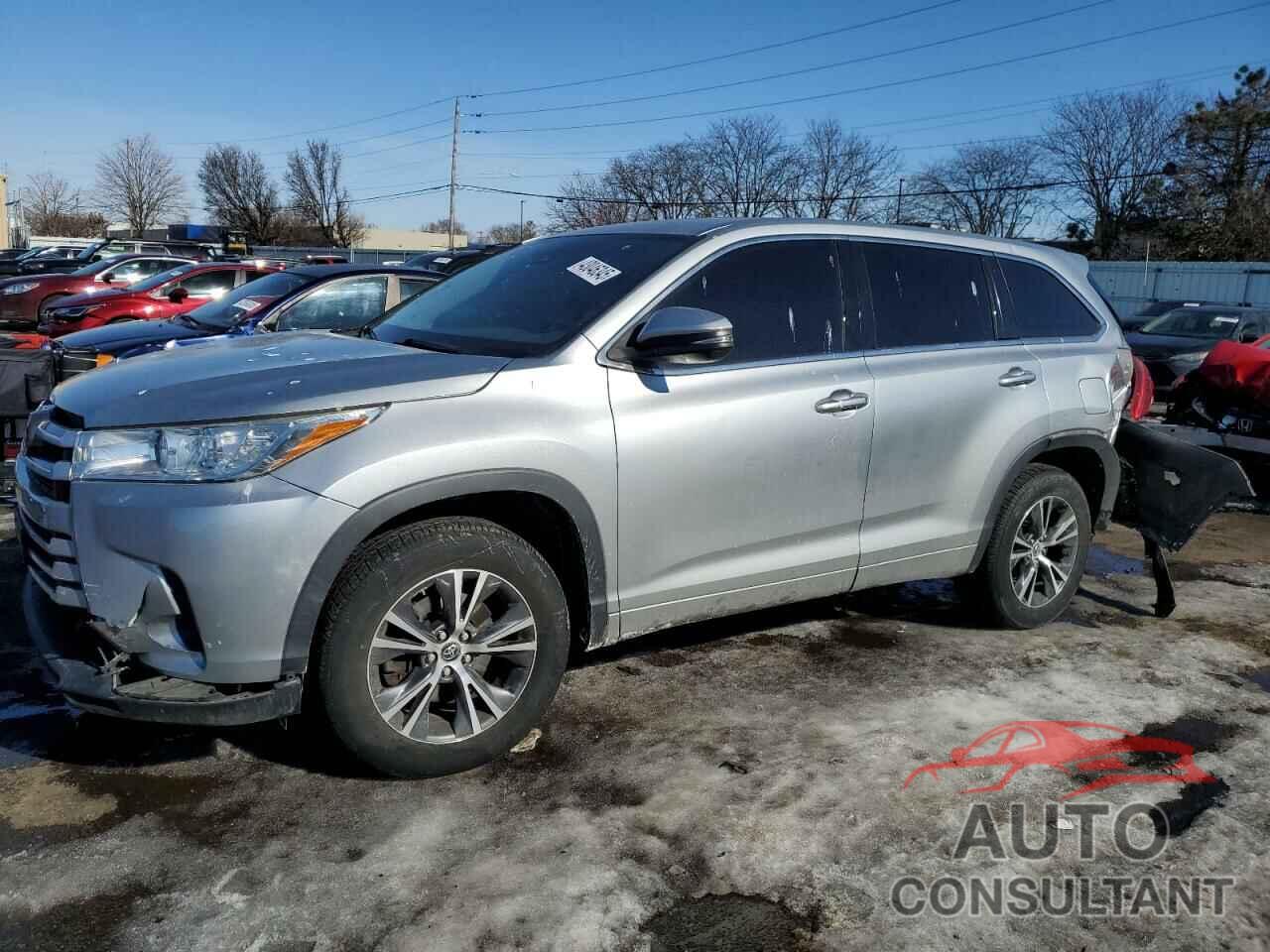 TOYOTA HIGHLANDER 2018 - 5TDZARFH9JS040808