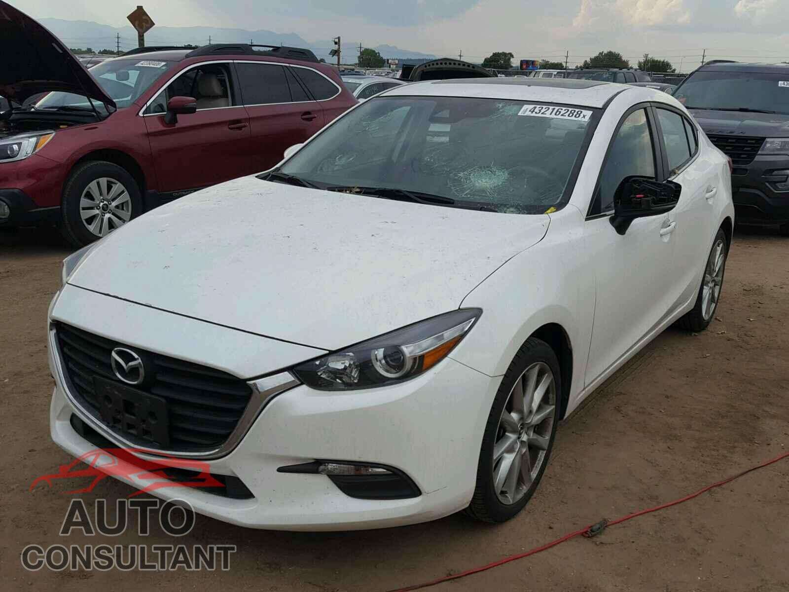 MAZDA 3 2017 - 3MZBN1V70HM117959