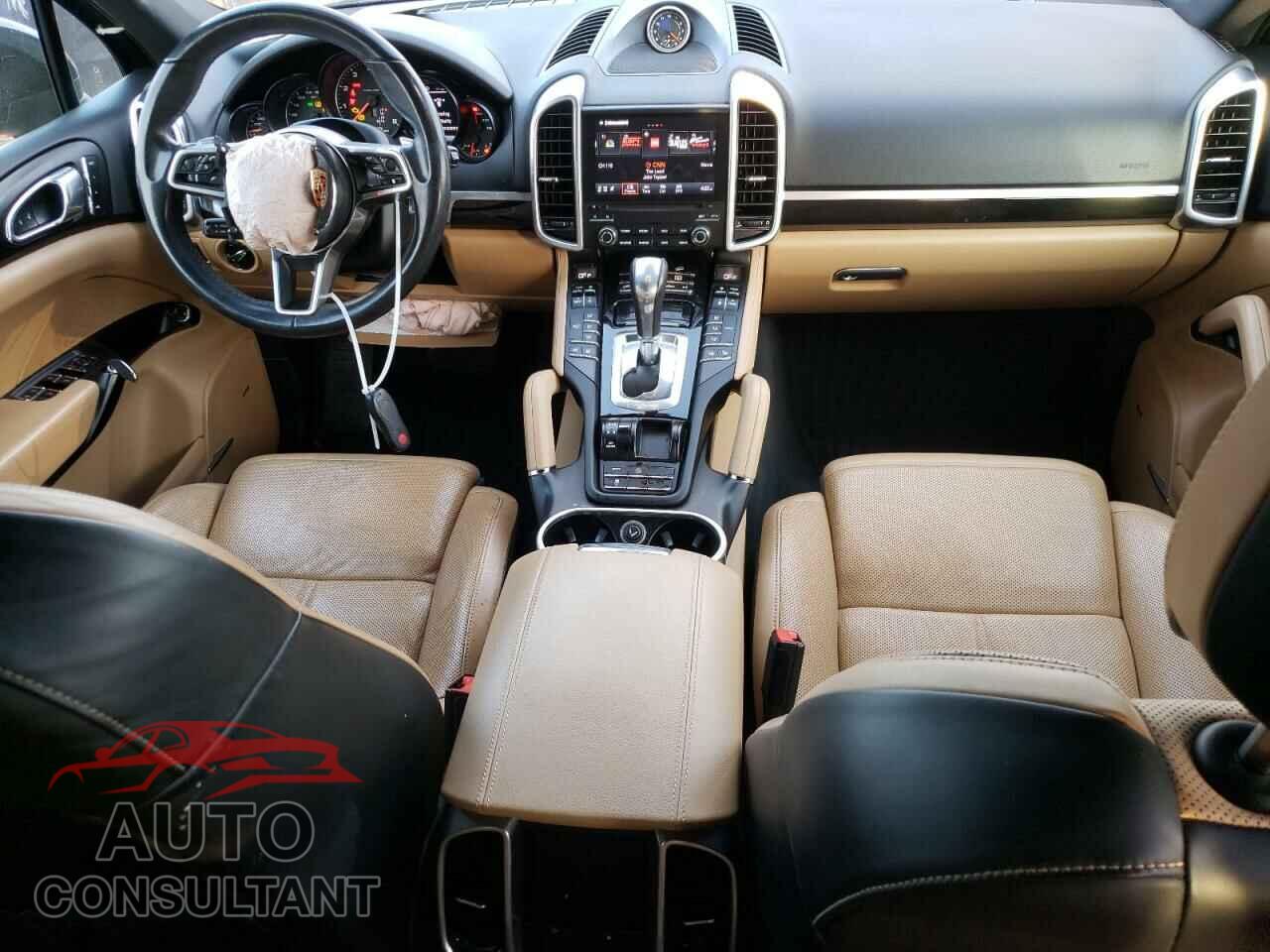 PORSCHE CAYENNE 2018 - WP1AA2A21JKA03443