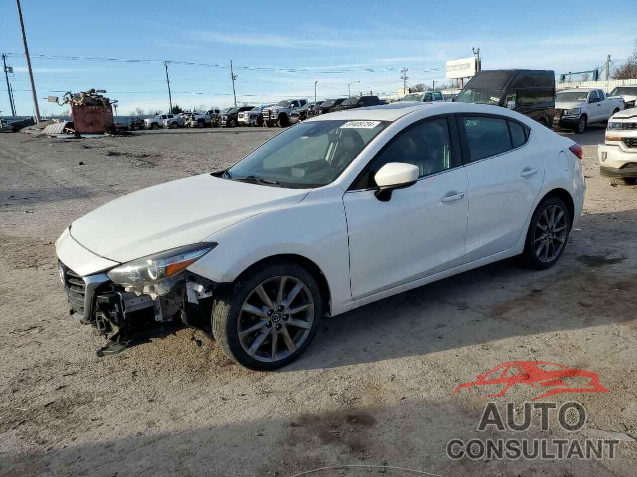 MAZDA 3 2018 - 3MZBN1V33JM221686