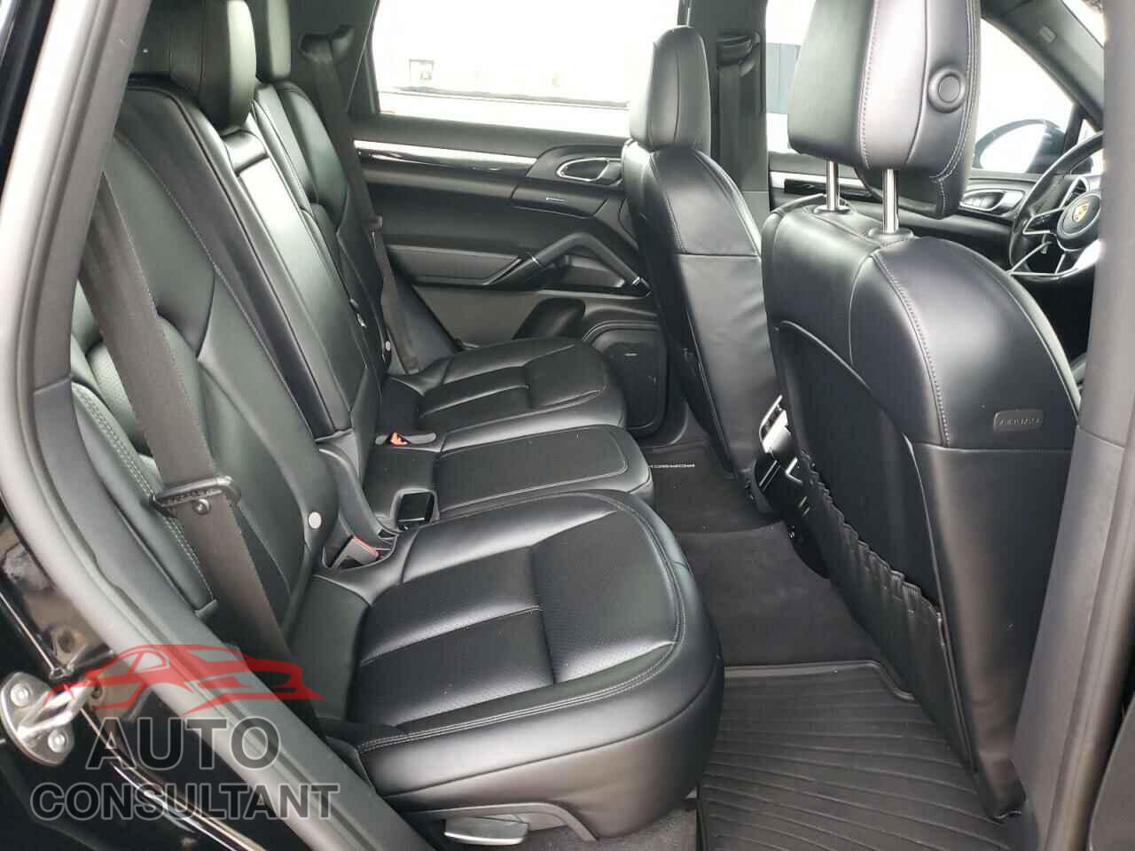 PORSCHE CAYENNE 2016 - WP1AE2A26GLA17555