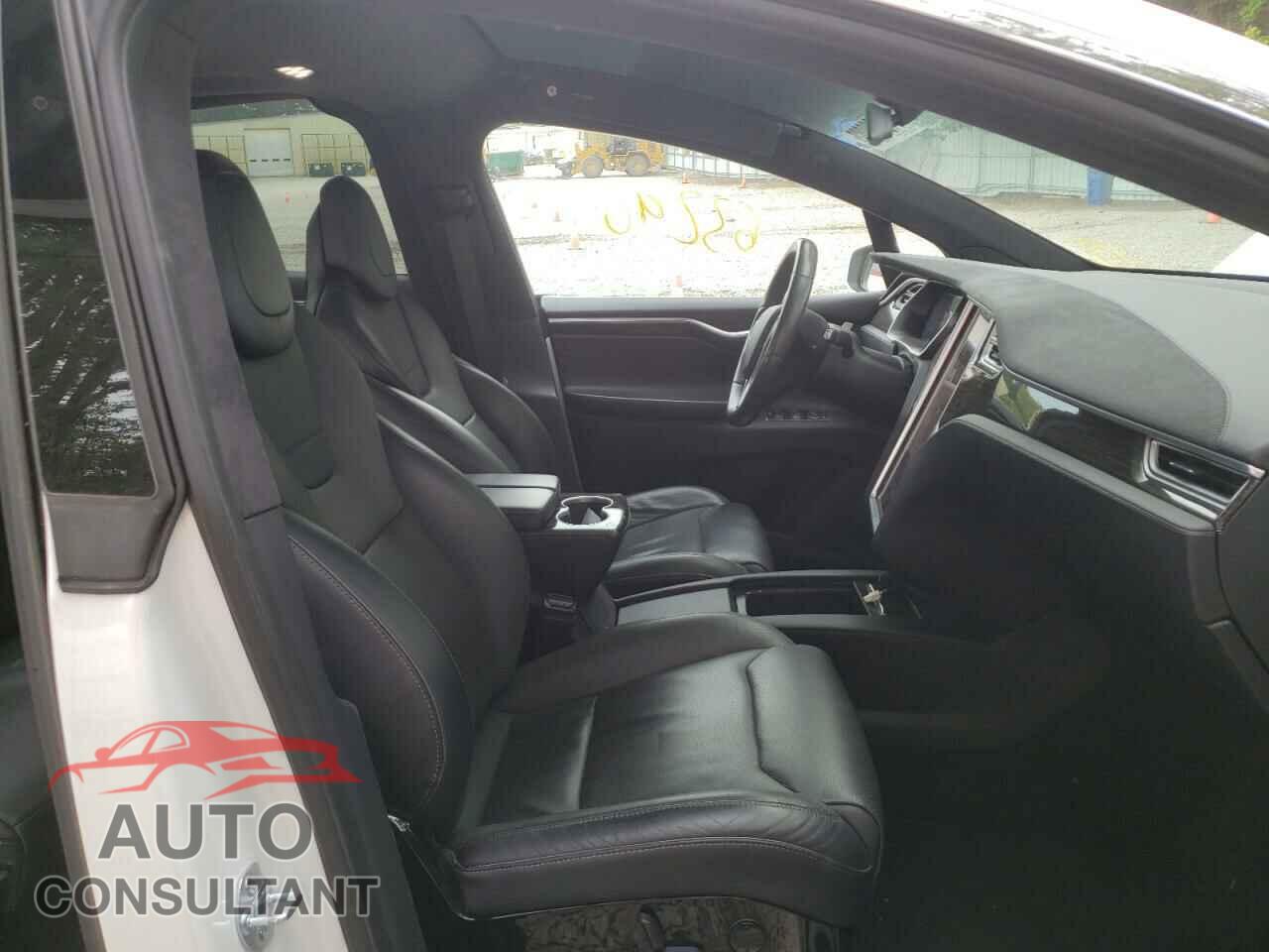 TESLA MODEL X 2016 - 5YJXCDE26GF026170