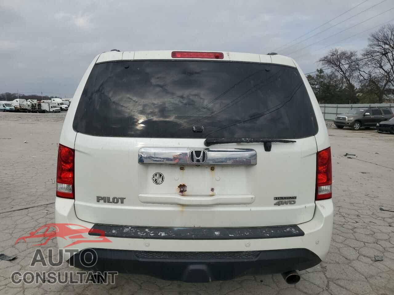 HONDA PILOT 2014 - 5FNYF4H97EB016328