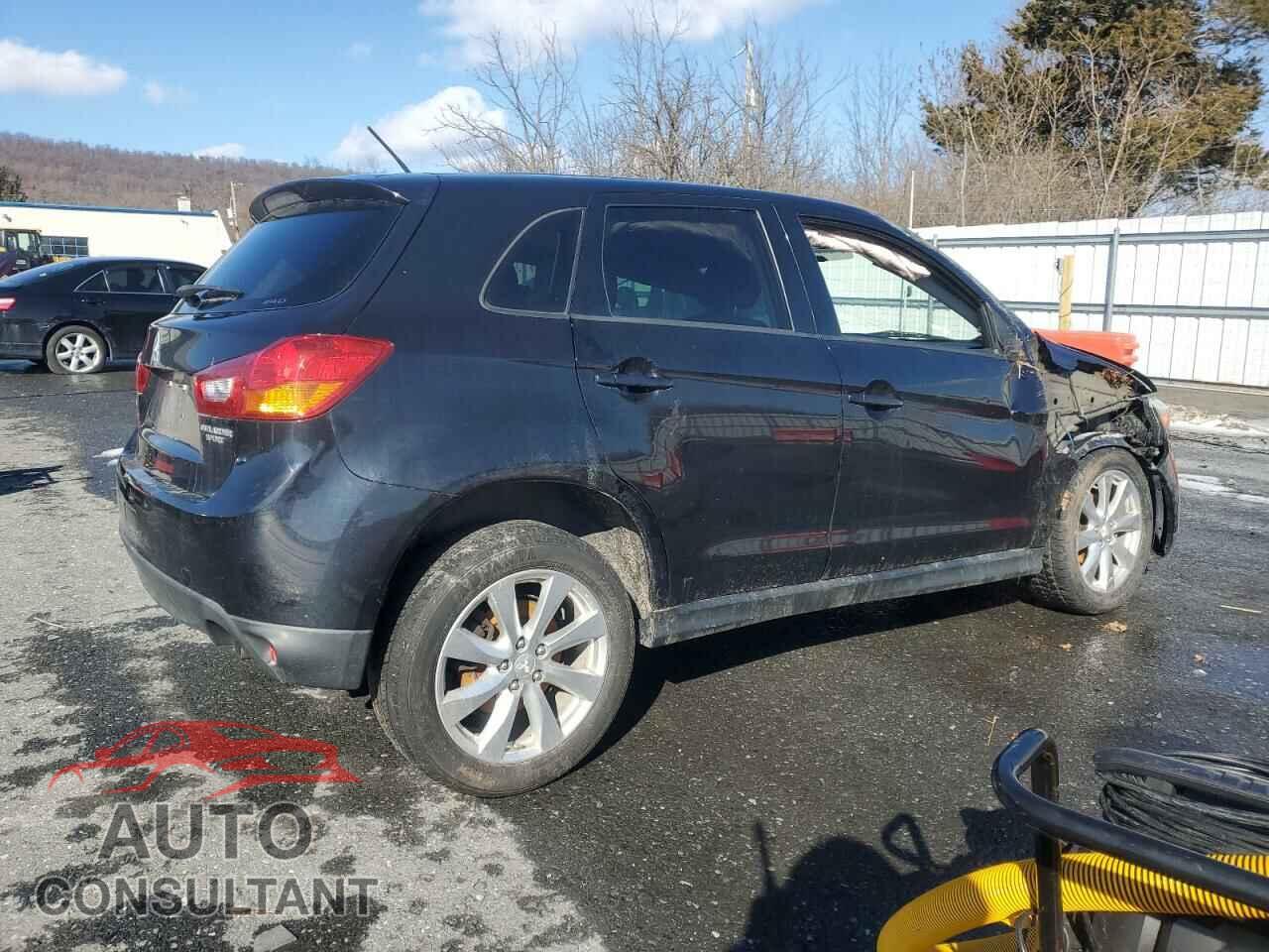 MITSUBISHI OUTLANDER 2015 - 4A4AR3AUXFE018779