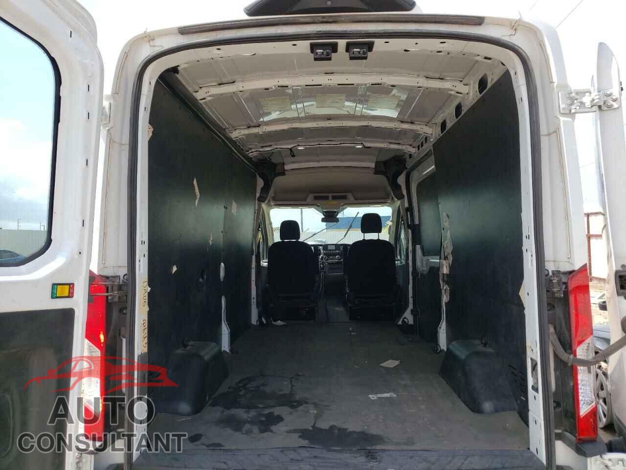 FORD TRANSIT CO 2020 - 1FTBR2C89LKA09395