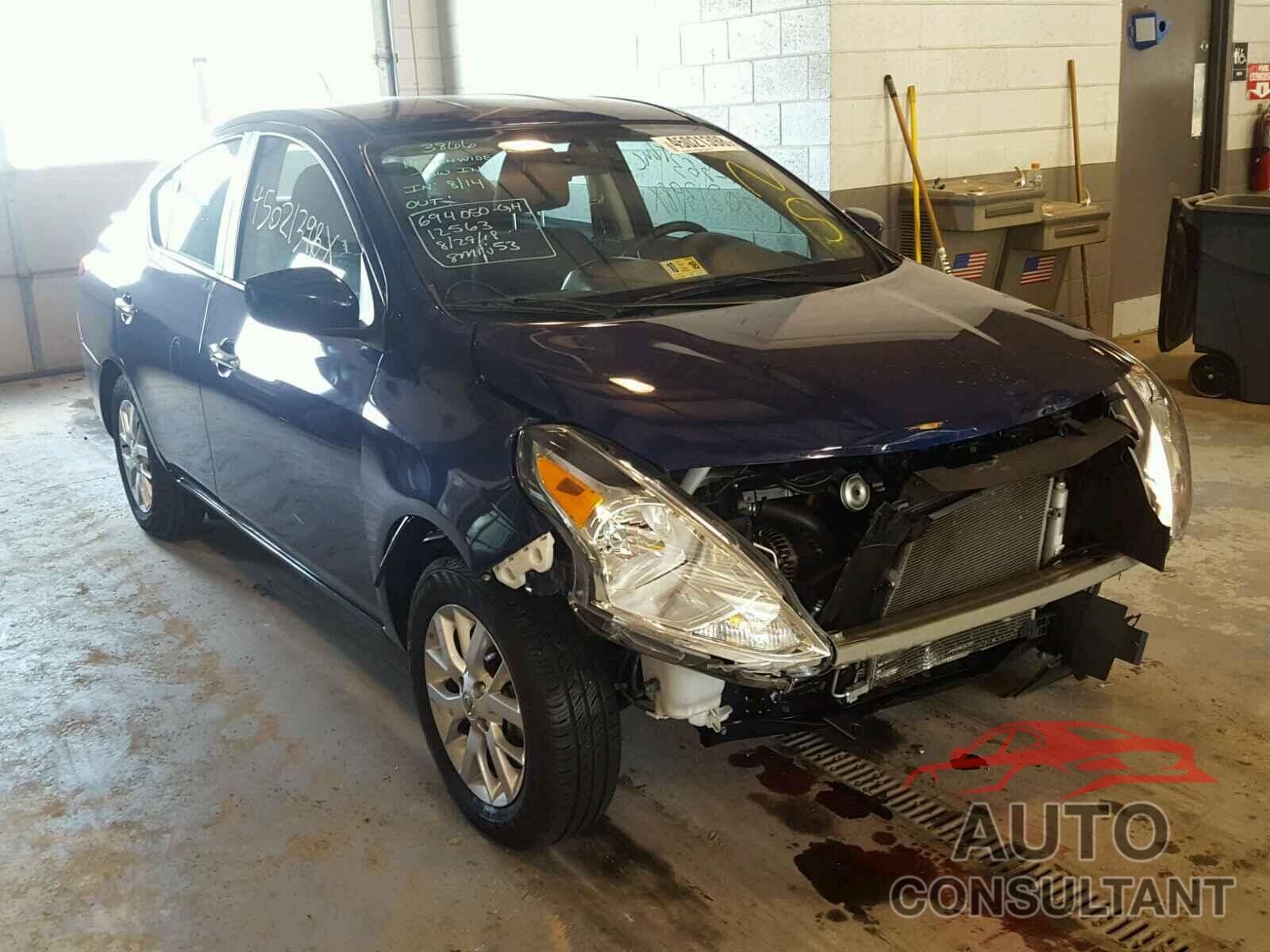 NISSAN VERSA 2018 - 3N1CN7AP2JL802611