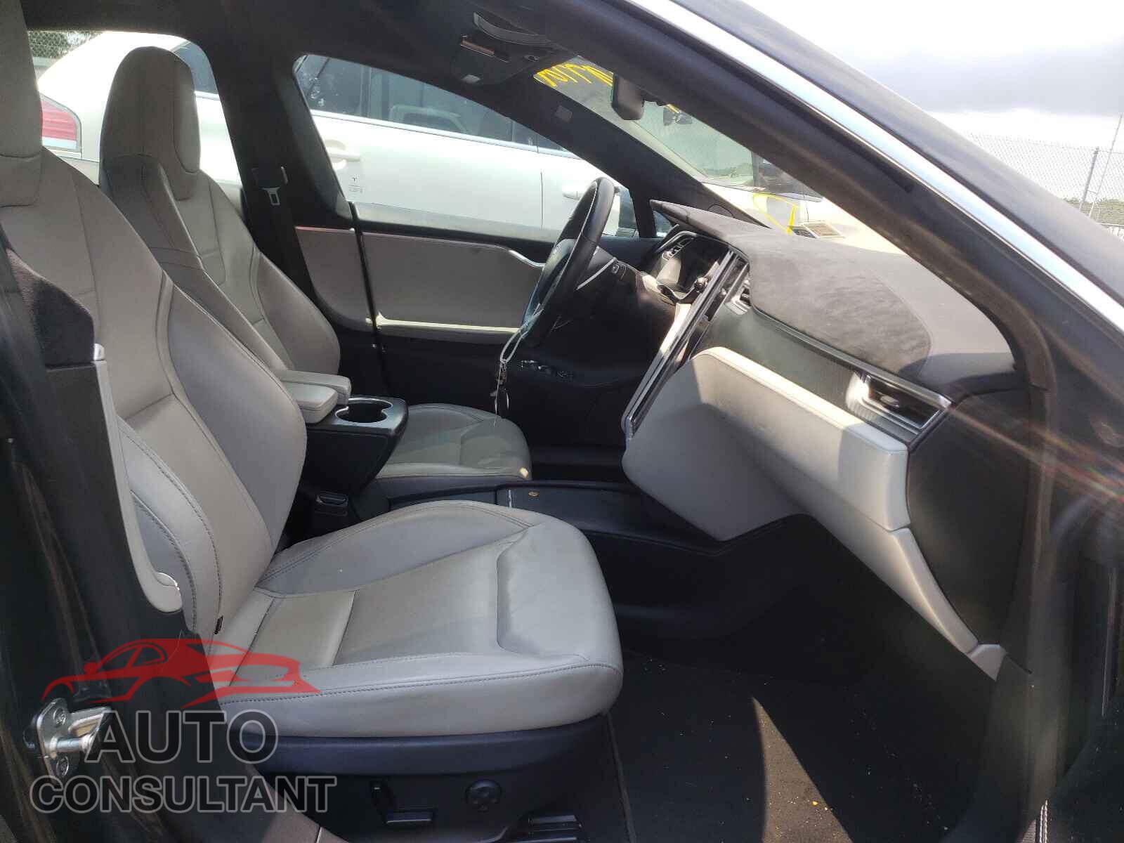 TESLA MODEL S 2016 - 5YJSA1E2XGF147878