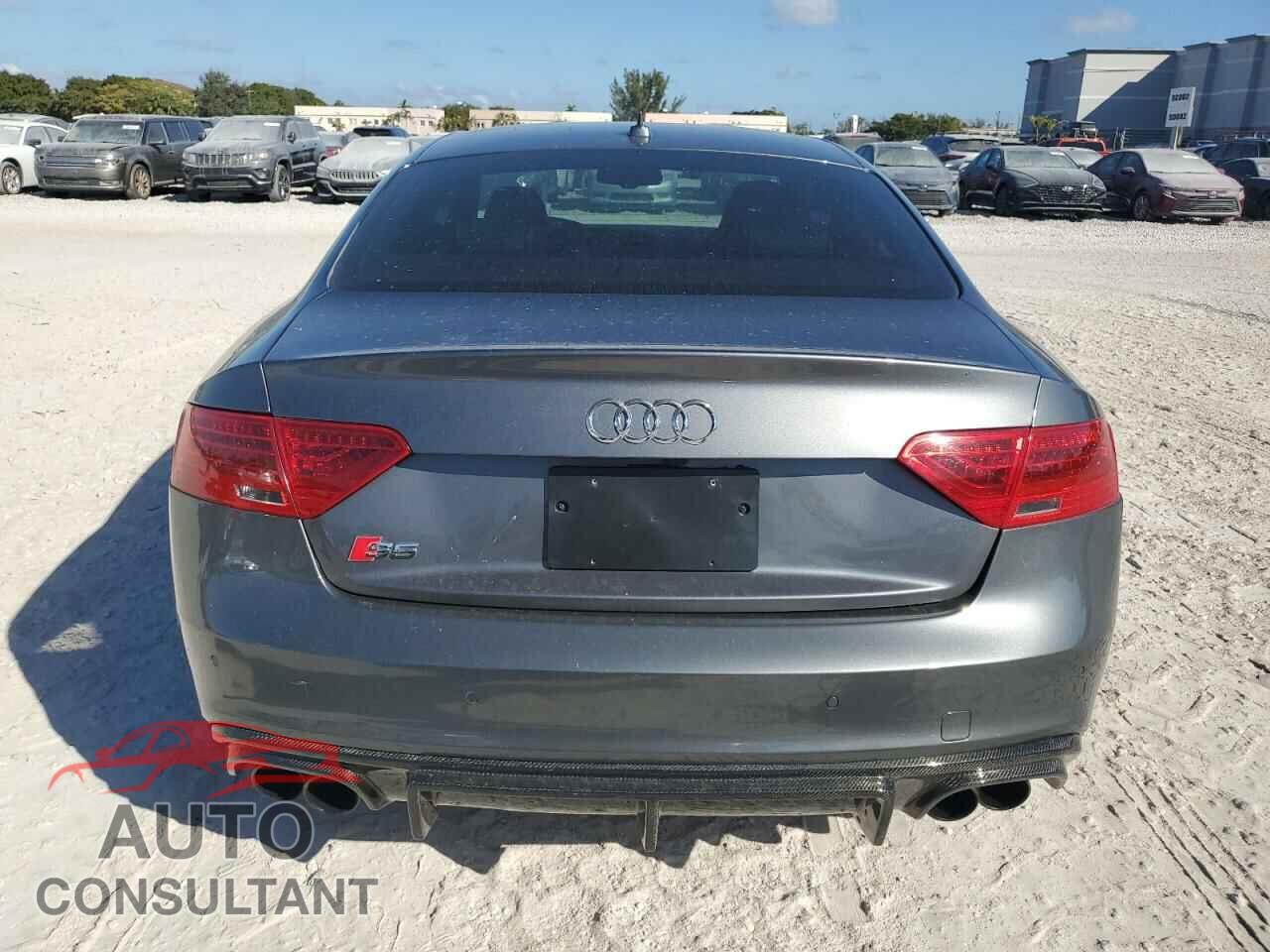 AUDI S5/RS5 2015 - WAUCGAFR1FA055268