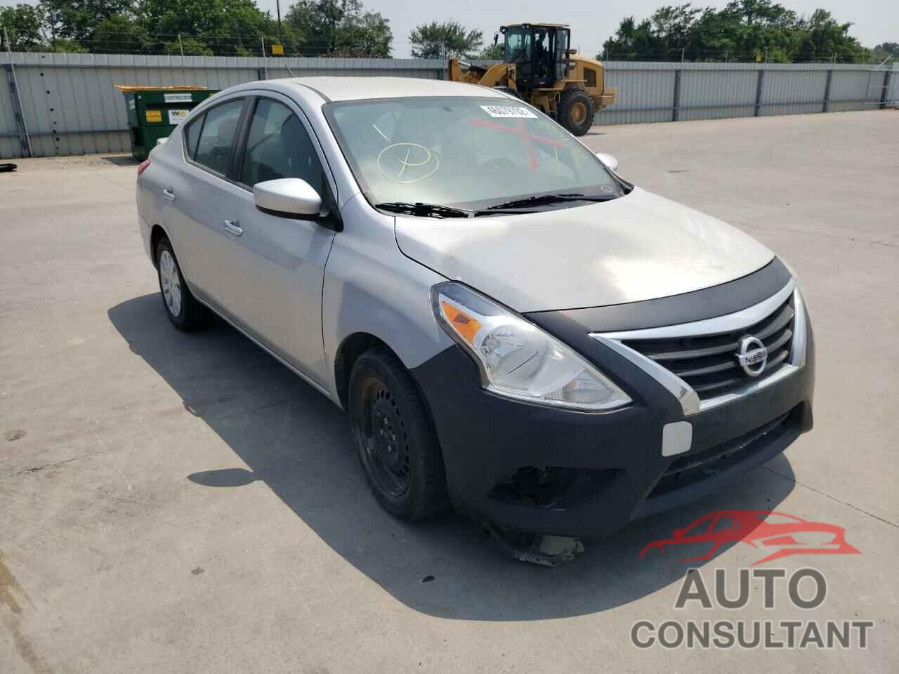 NISSAN VERSA 2018 - 3N1CN7AP8JL809028