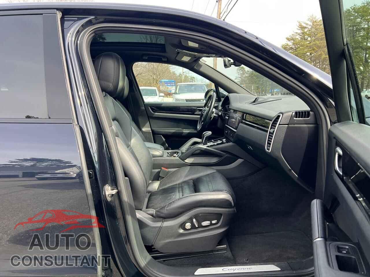 PORSCHE CAYENNE 2019 - WP1AA2AY3KDA00814