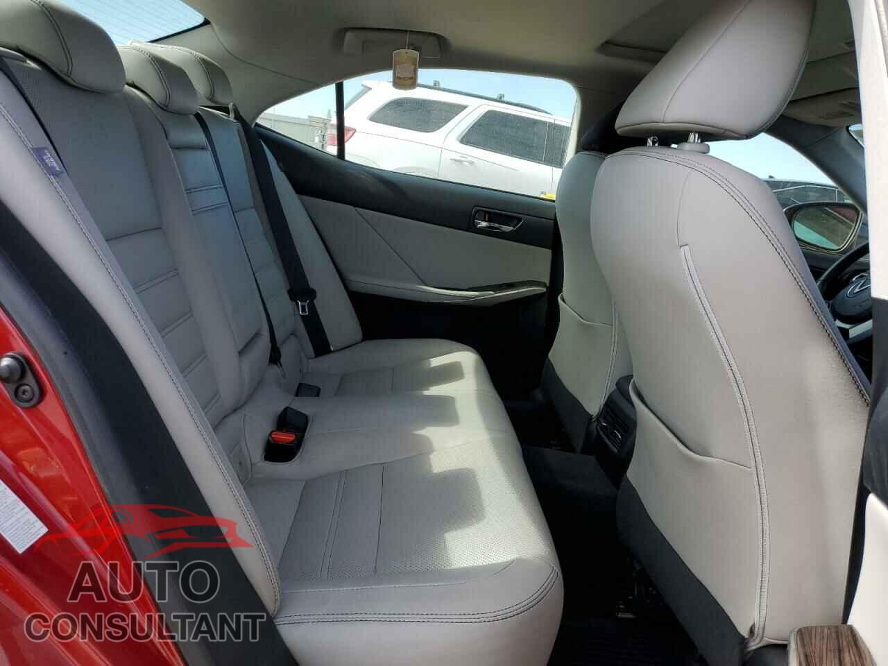 LEXUS IS 2015 - JTHCF1D26F5021510