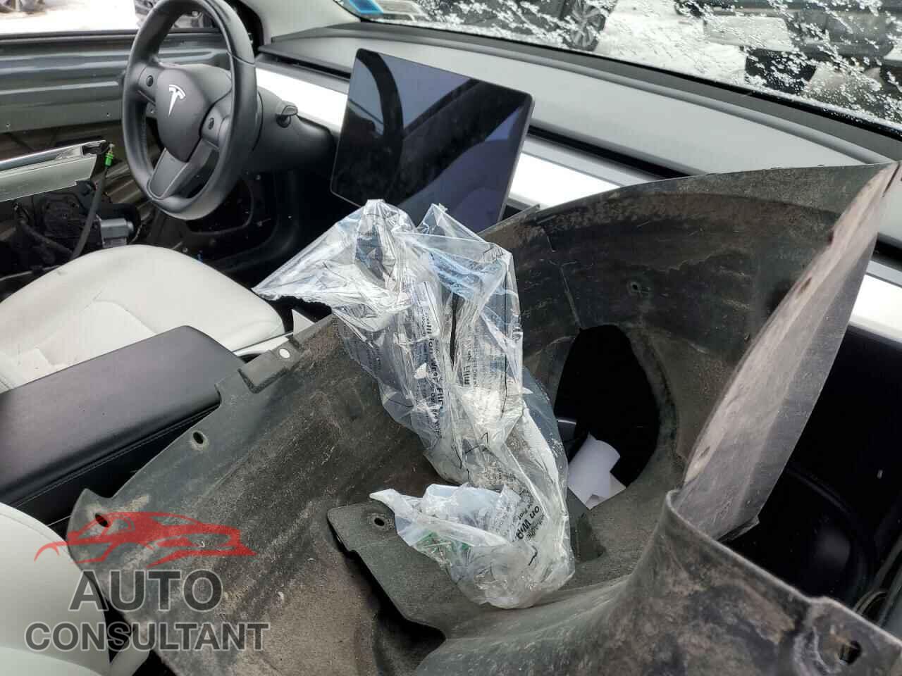TESLA MODEL 3 2018 - 5YJ3E1EB8JF099457