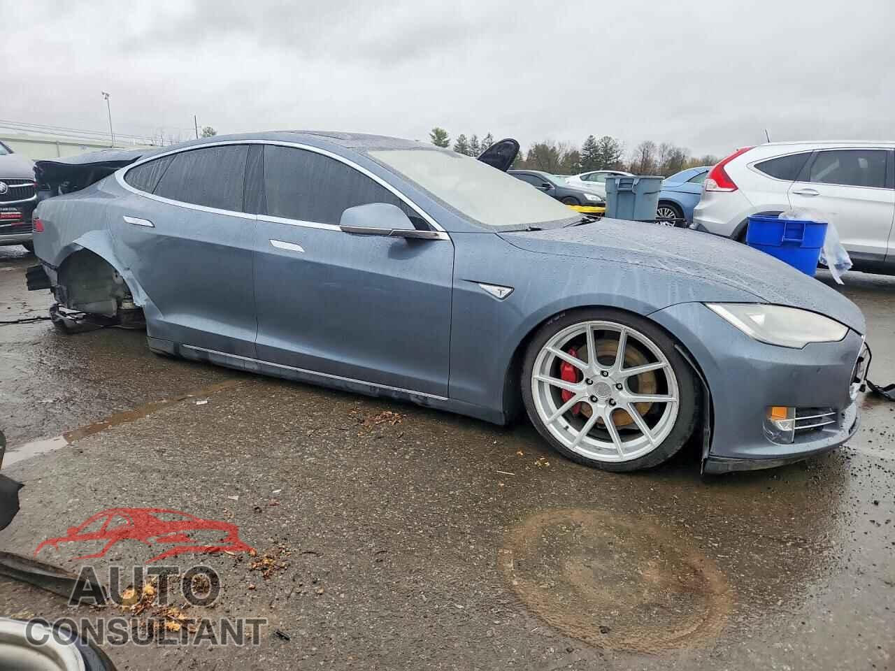 TESLA MODEL S 2013 - 5YJSA1CN4DFP20802