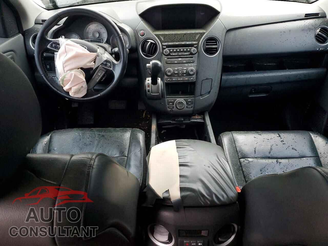 HONDA PILOT 2013 - 5FNYF3H96DB044646