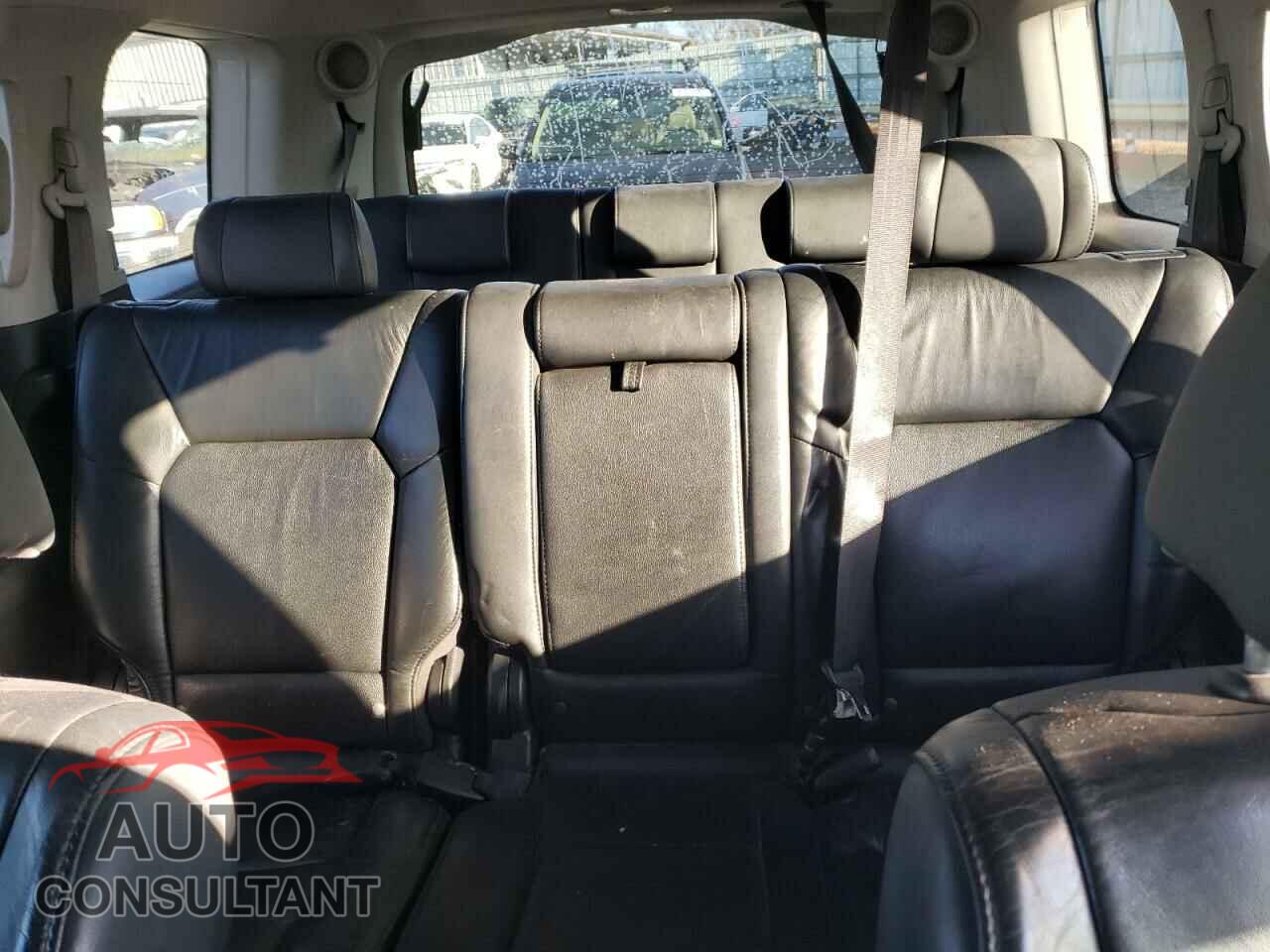 HONDA PILOT 2011 - 5FNYF4H99BB103305