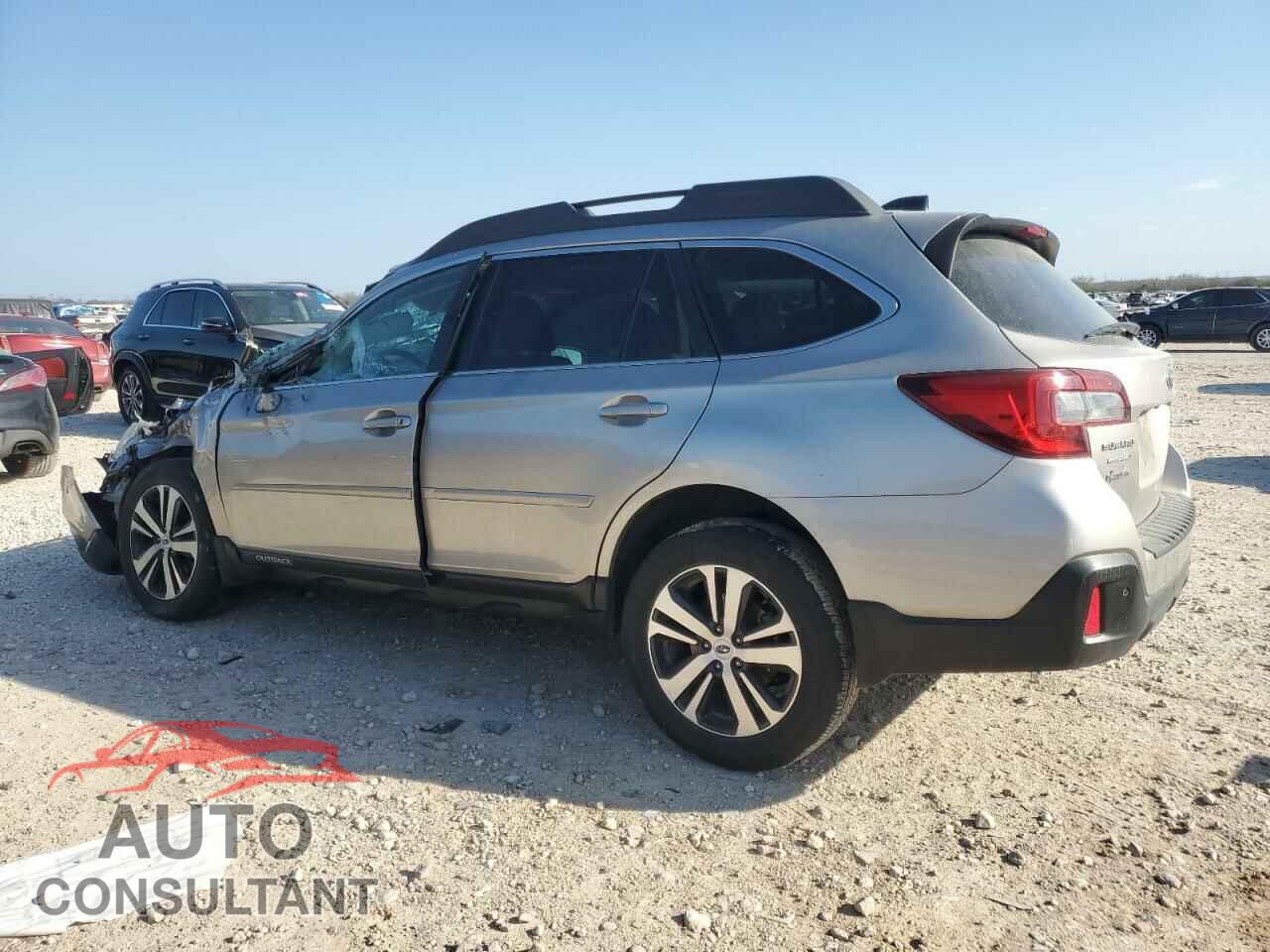 SUBARU OUTBACK 2018 - 4S4BSANC8J3368238